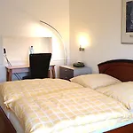 Freiheit 3*