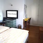 Freiheit 3*