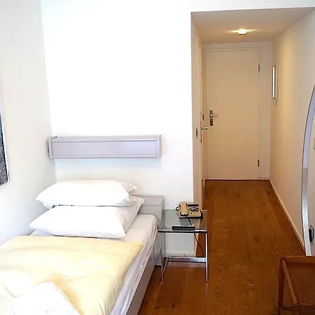Hotel Freiheit Gmbh Colónia