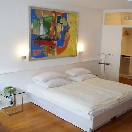Freiheit Gmbh 3* ケルン