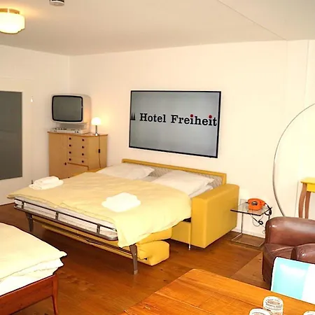 Freiheit 3*
