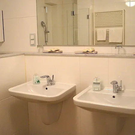 Freiheit Gmbh 3* Colónia