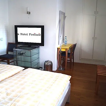 Freiheit 3*